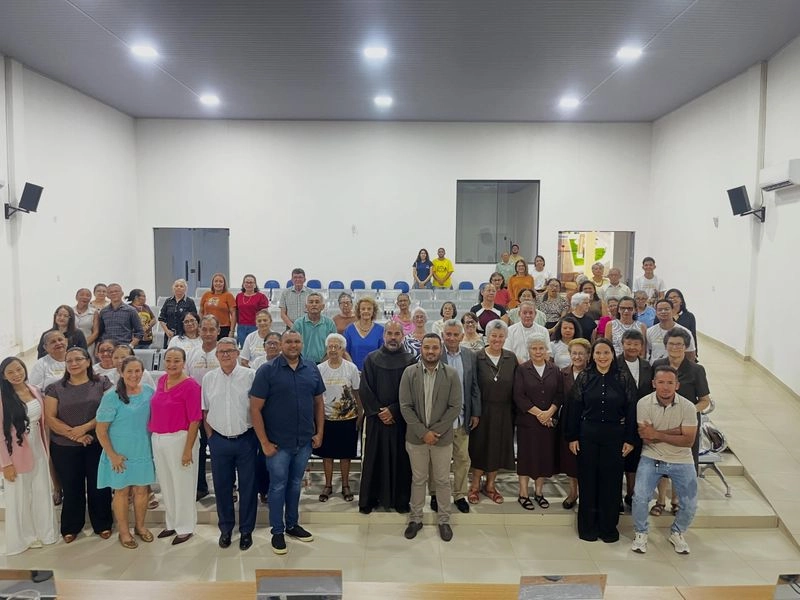 “Homenageamos uma missão que ajudou a construir parte da identidade do nosso município”, ressalta vereadora de Cristalândia.